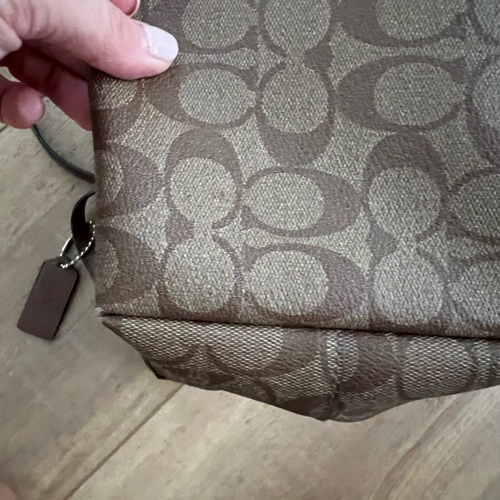 Coach tote good used condition - Picture 8 of 16